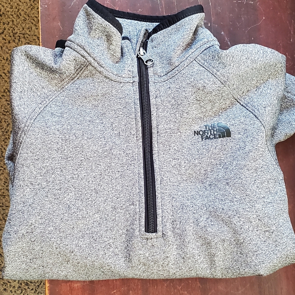 Youth Medium The North Face Pullover